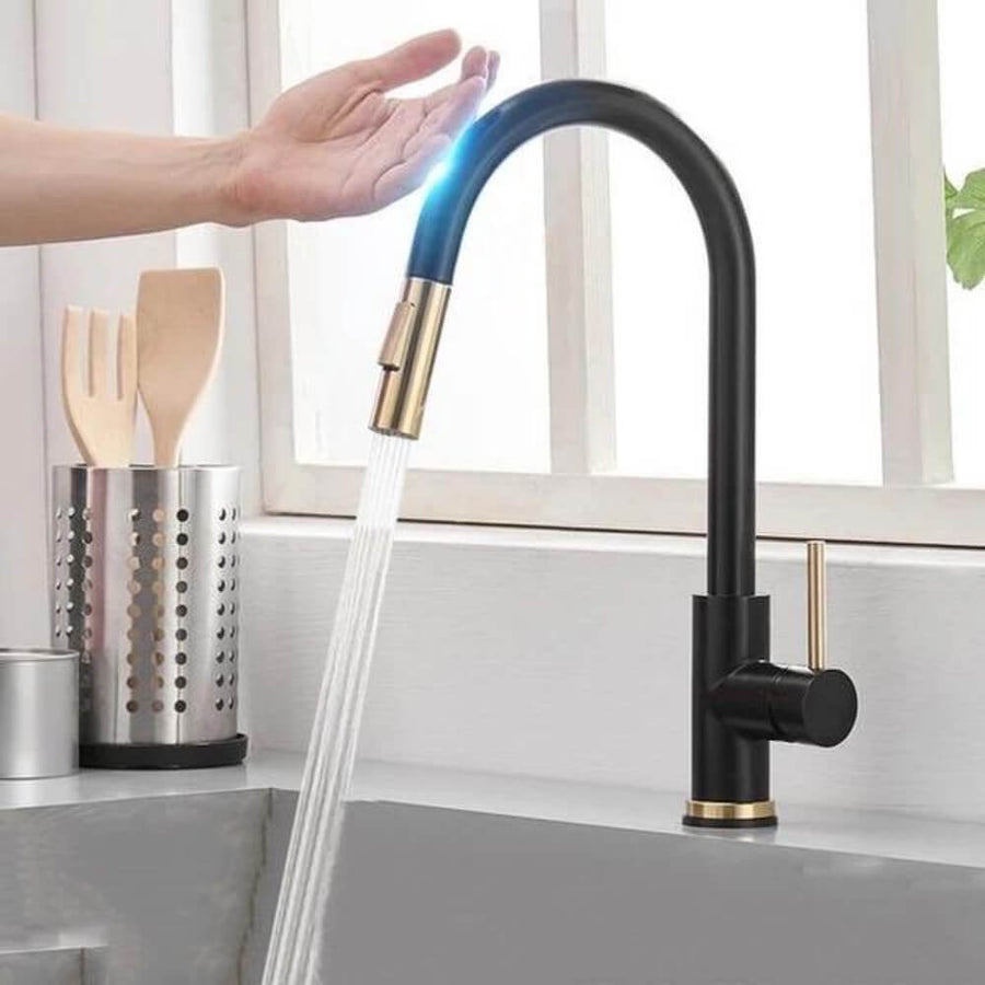 Dayhills | TouchTech Pull-Out Kitchen Tap – Sensor Touchless Mixer Tap with Flexible Spout | Modern Brass Faucet