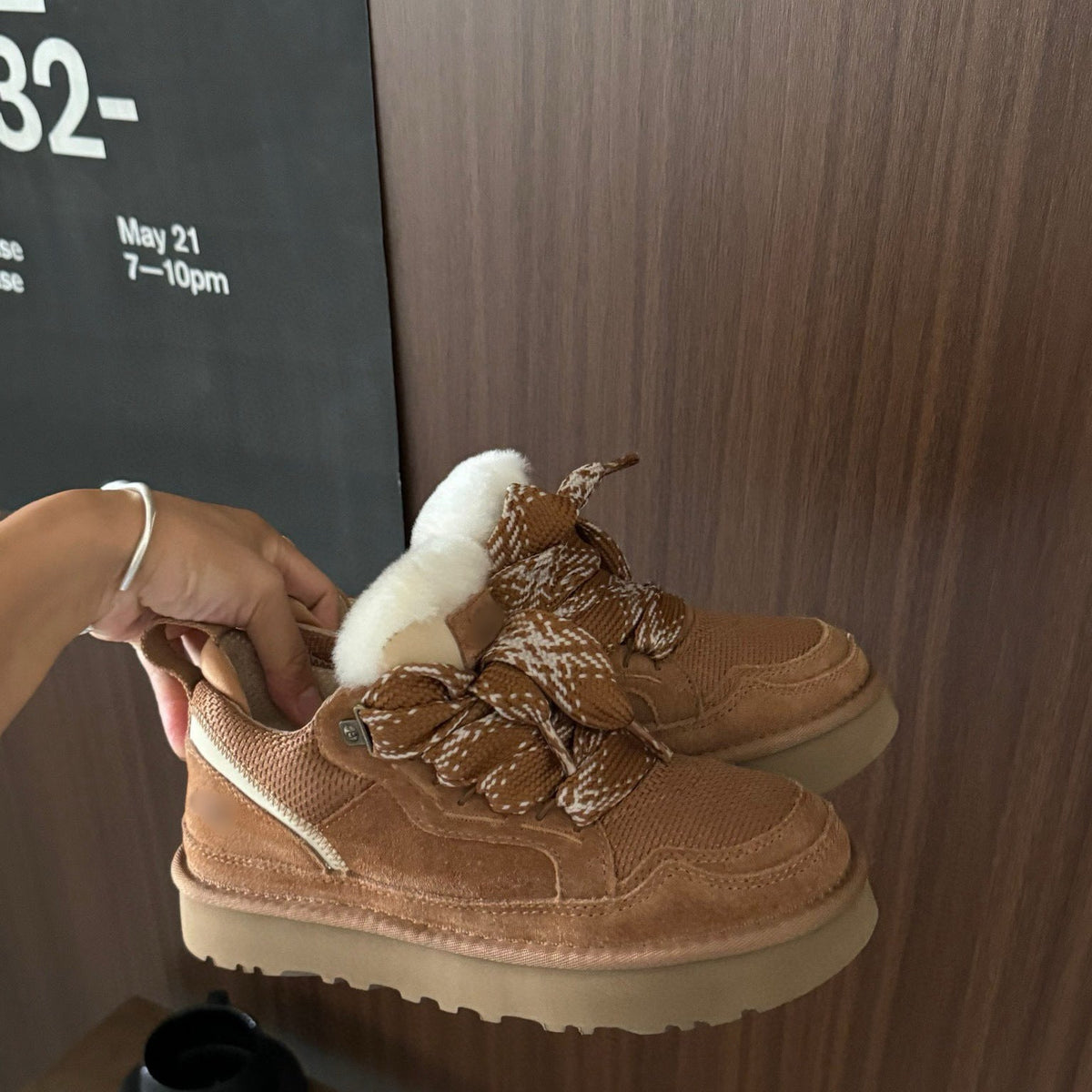 Image of Women's Platform Faux Fur Trim Sneakers