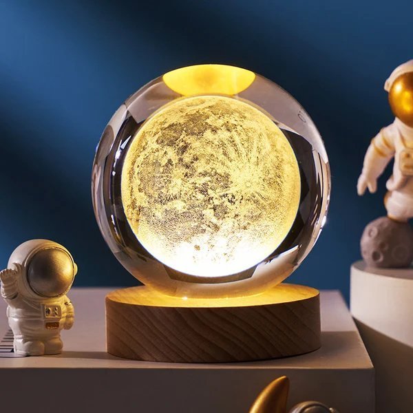 Dayhills | 3D Planet Crystal Ball