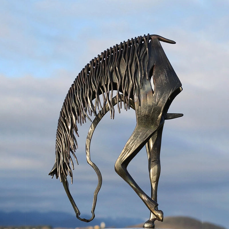 Dayhills | Kiss Horse Sculpture