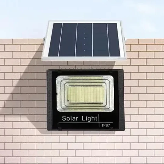 Dayhills | Soluxe Solar-Powered Outdoor Flood Light With Remote