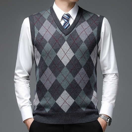 Men's Sweater Vest with Stylish Argyle Pattern