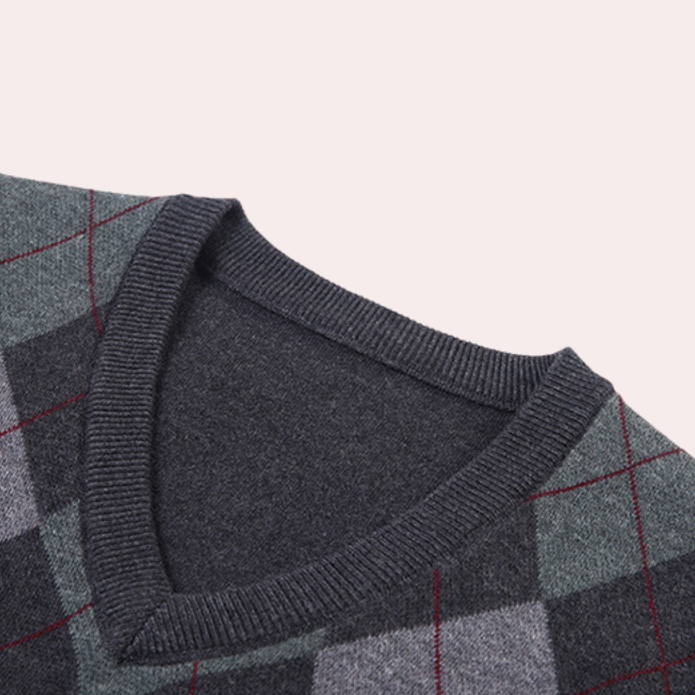 Men's Sweater Vest with Stylish Argyle Pattern