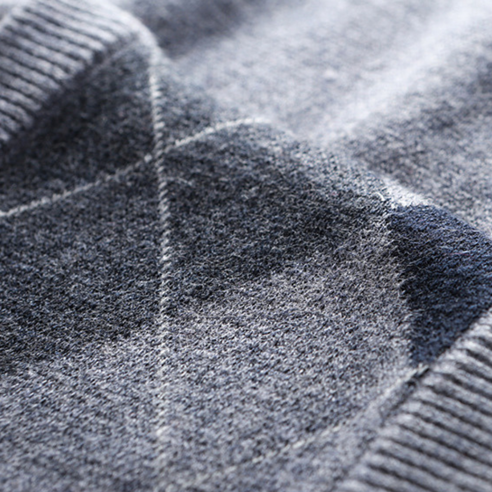 Men's Sweater Vest with Stylish Argyle Pattern