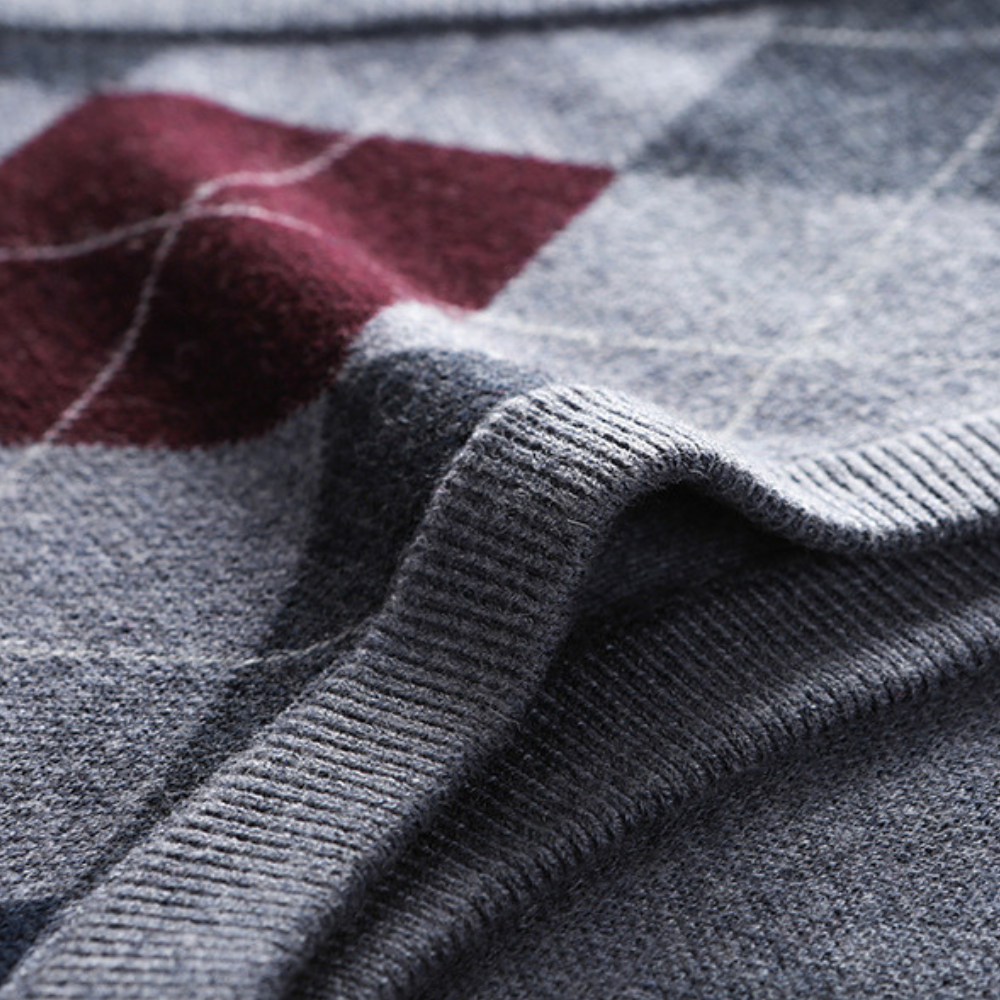 Men's Sweater Vest with Stylish Argyle Pattern