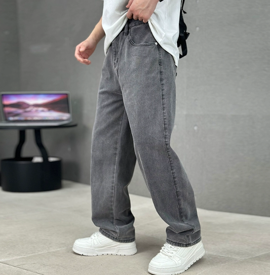 Image of Men's Loose Fit Straight Leg Jeans