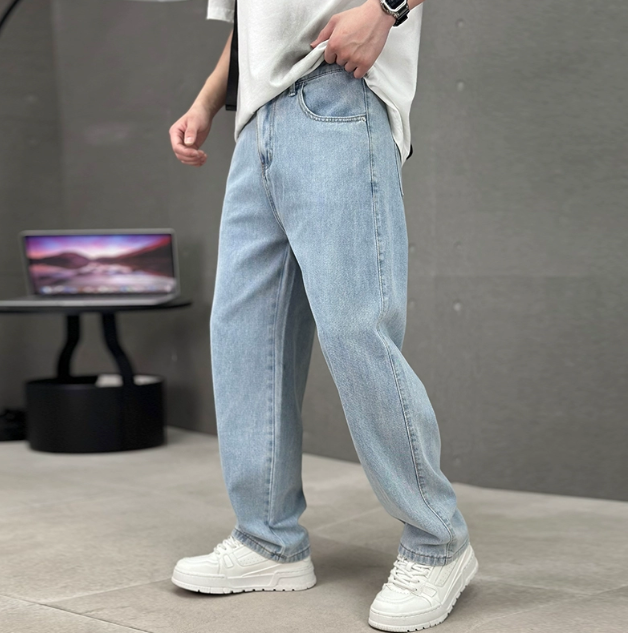 Image of Men's Loose Fit Straight Leg Jeans