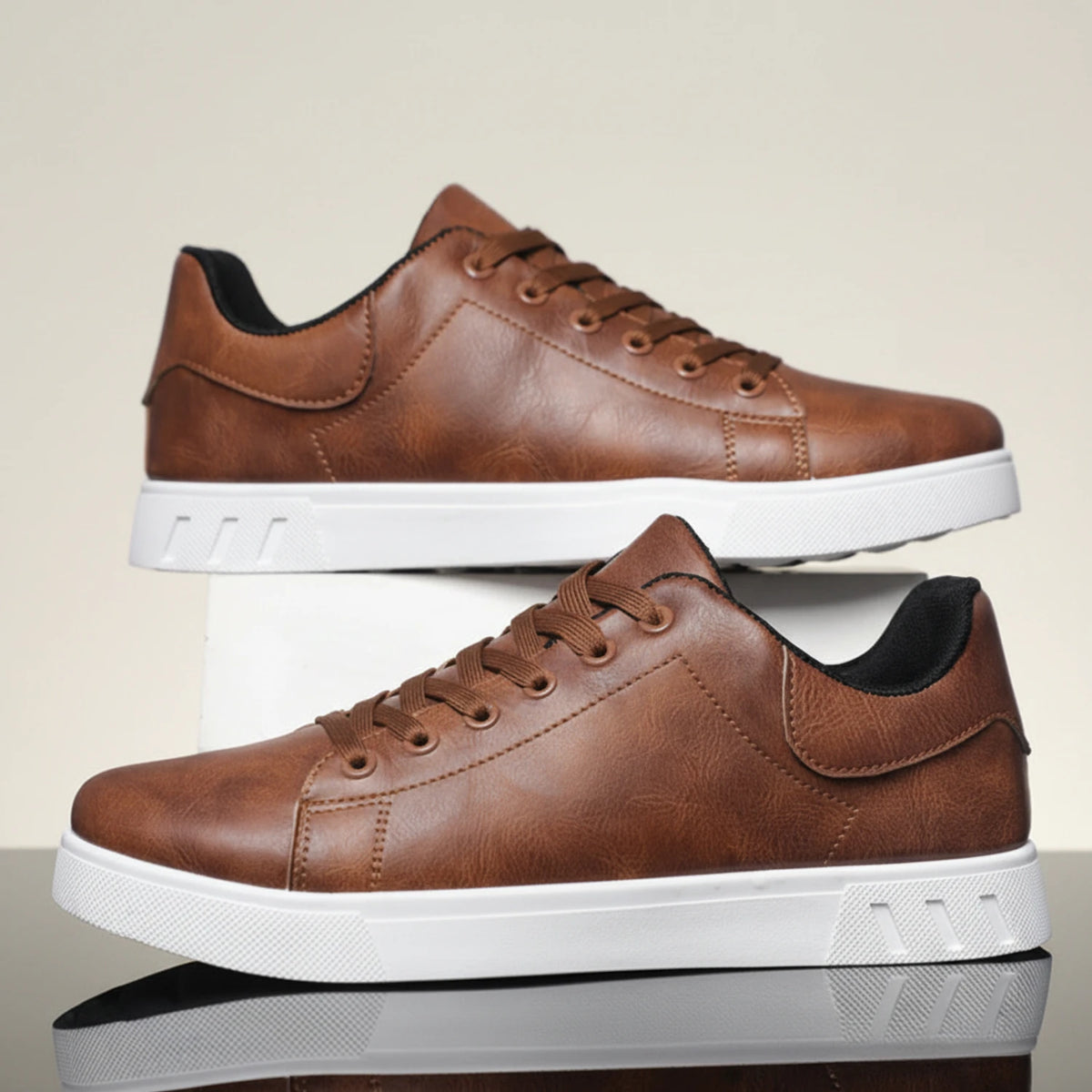 Men's Orthopedic Contrast Sole Shoes