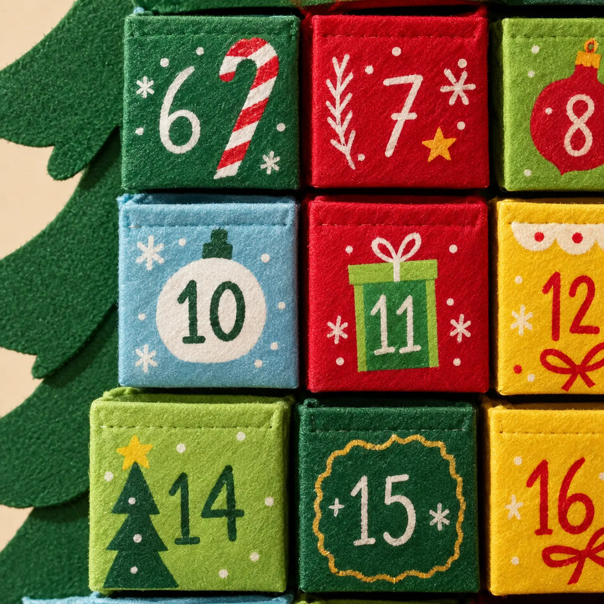 Reusable Hanging Christmas Tree Advent Calendar with 24 Fillable Boxes