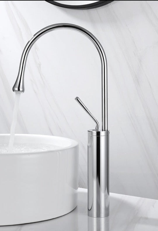StreamSwirl | Elegant Rotating Faucet