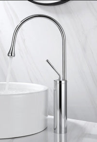 StreamSwirl | Elegant Rotating Faucet