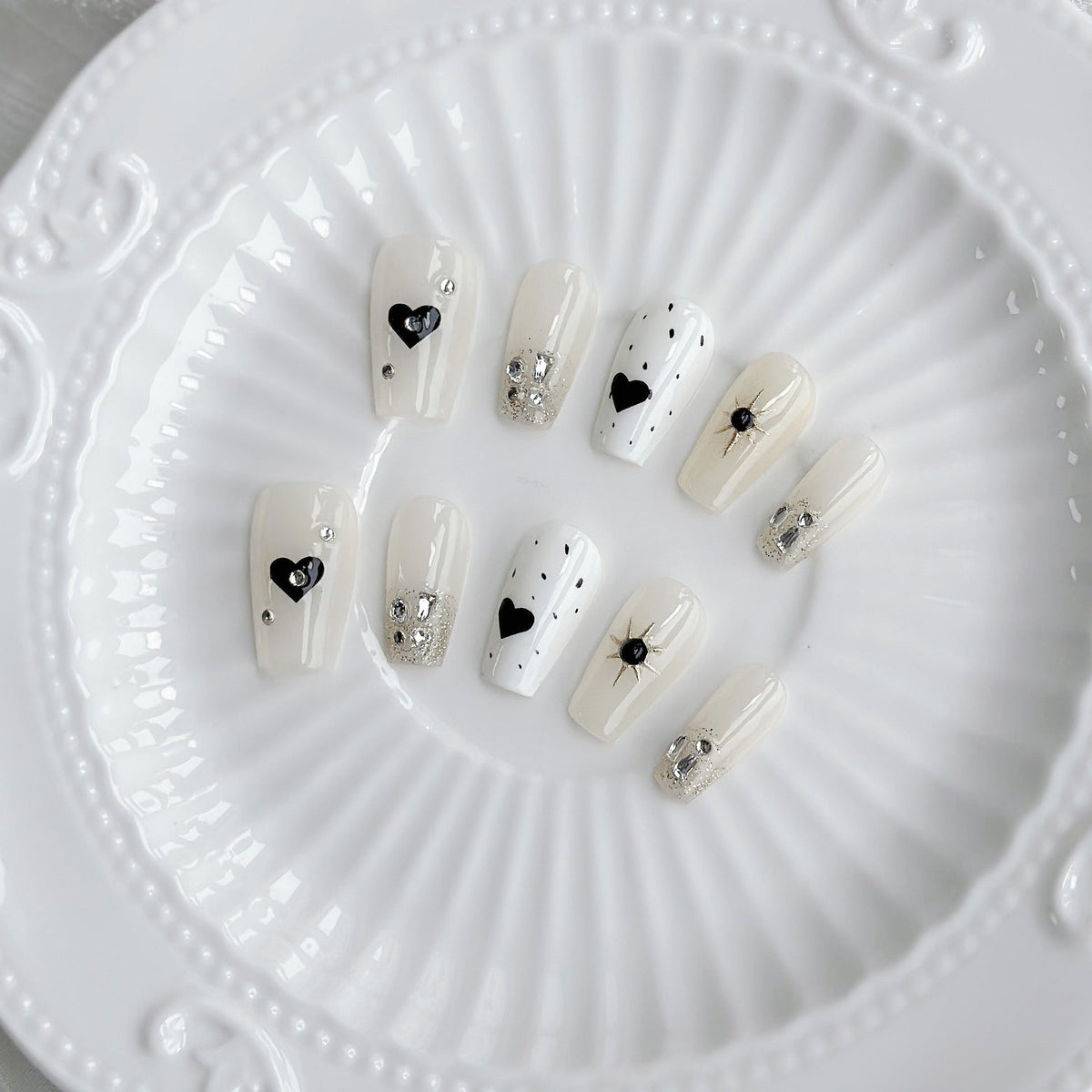 Themed Press-On Nail Art Set