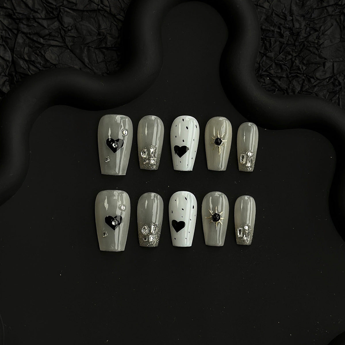 Themed Press-On Nail Art Set