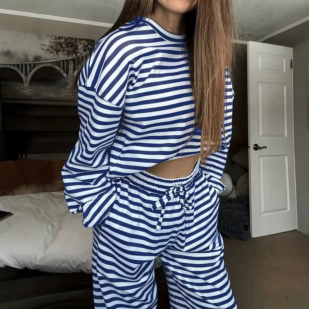 Women's Striped Loungewear Set with Oversized Sweatshirt and Elastic Drawstring Trousers