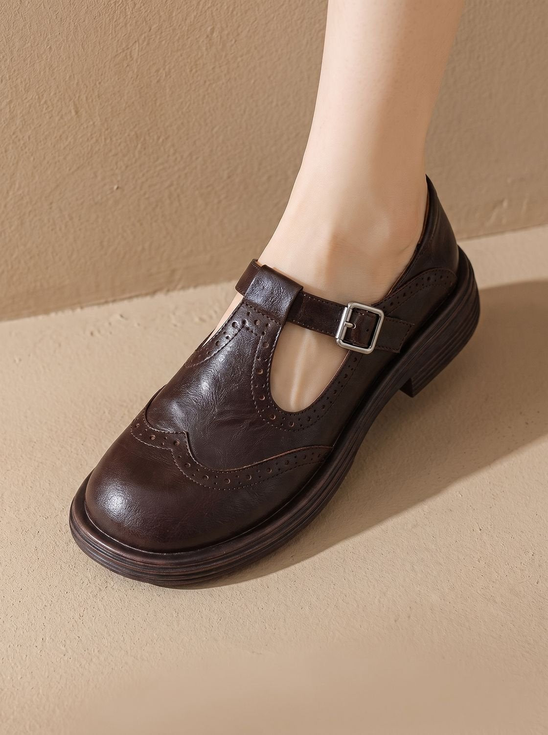 Women's Vintage Brogue T-Strap Buckle Mary Jane Flats