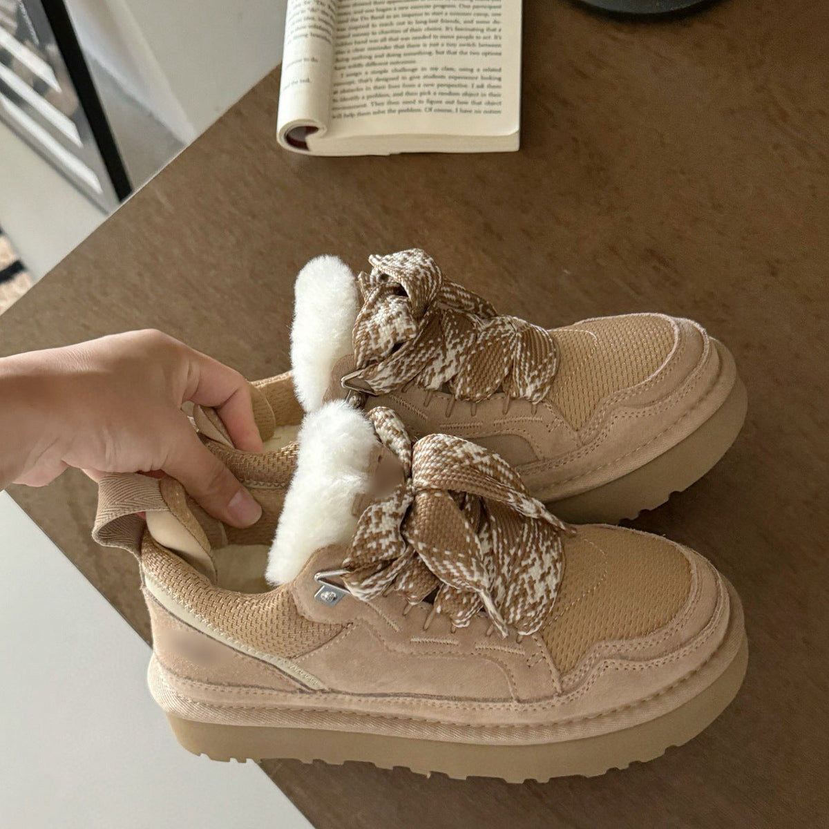 Image of Women's Platform Faux Fur Trim Sneakers